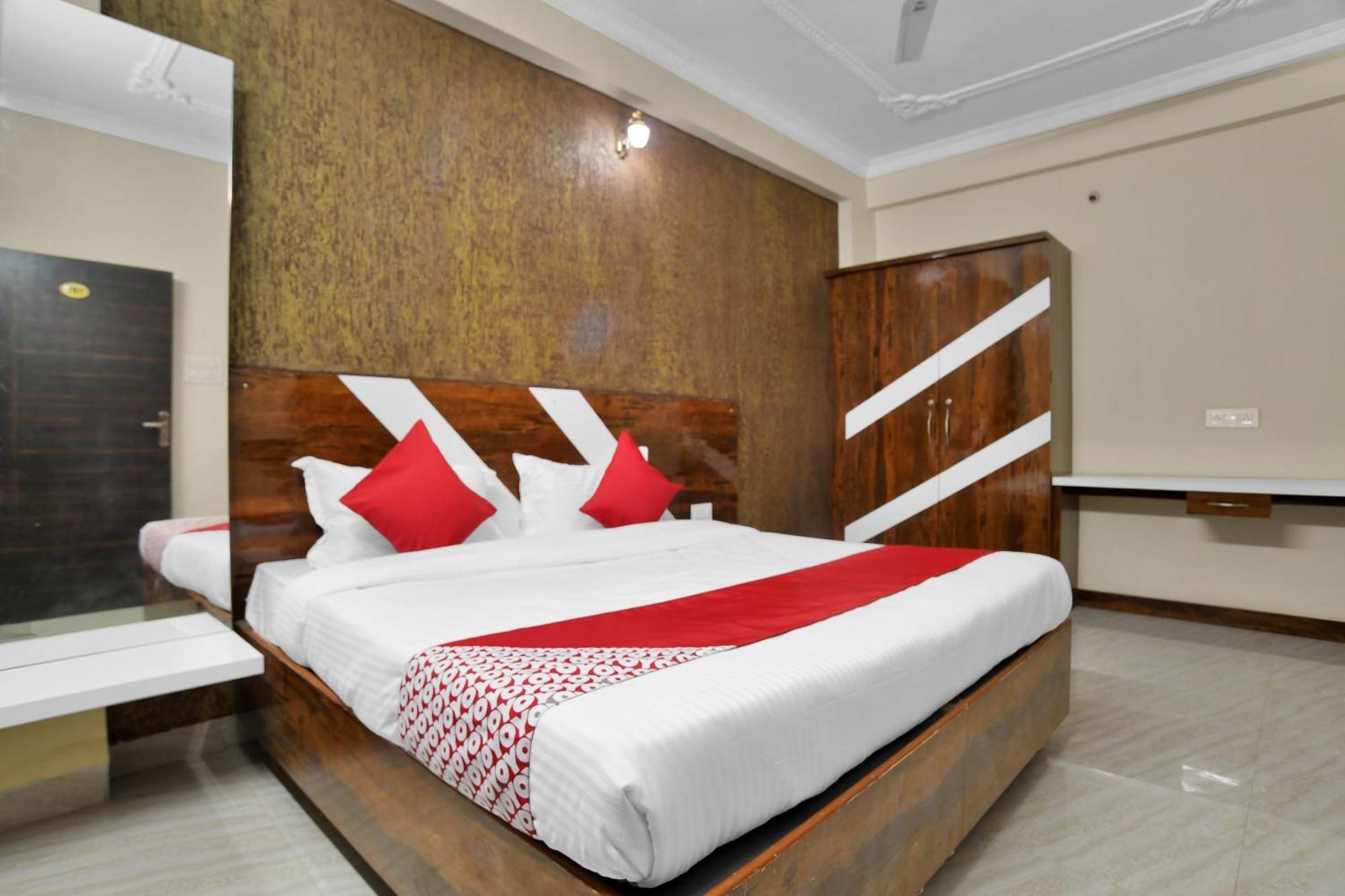 Hotel O Zodiac Индаур Экстерьер фото