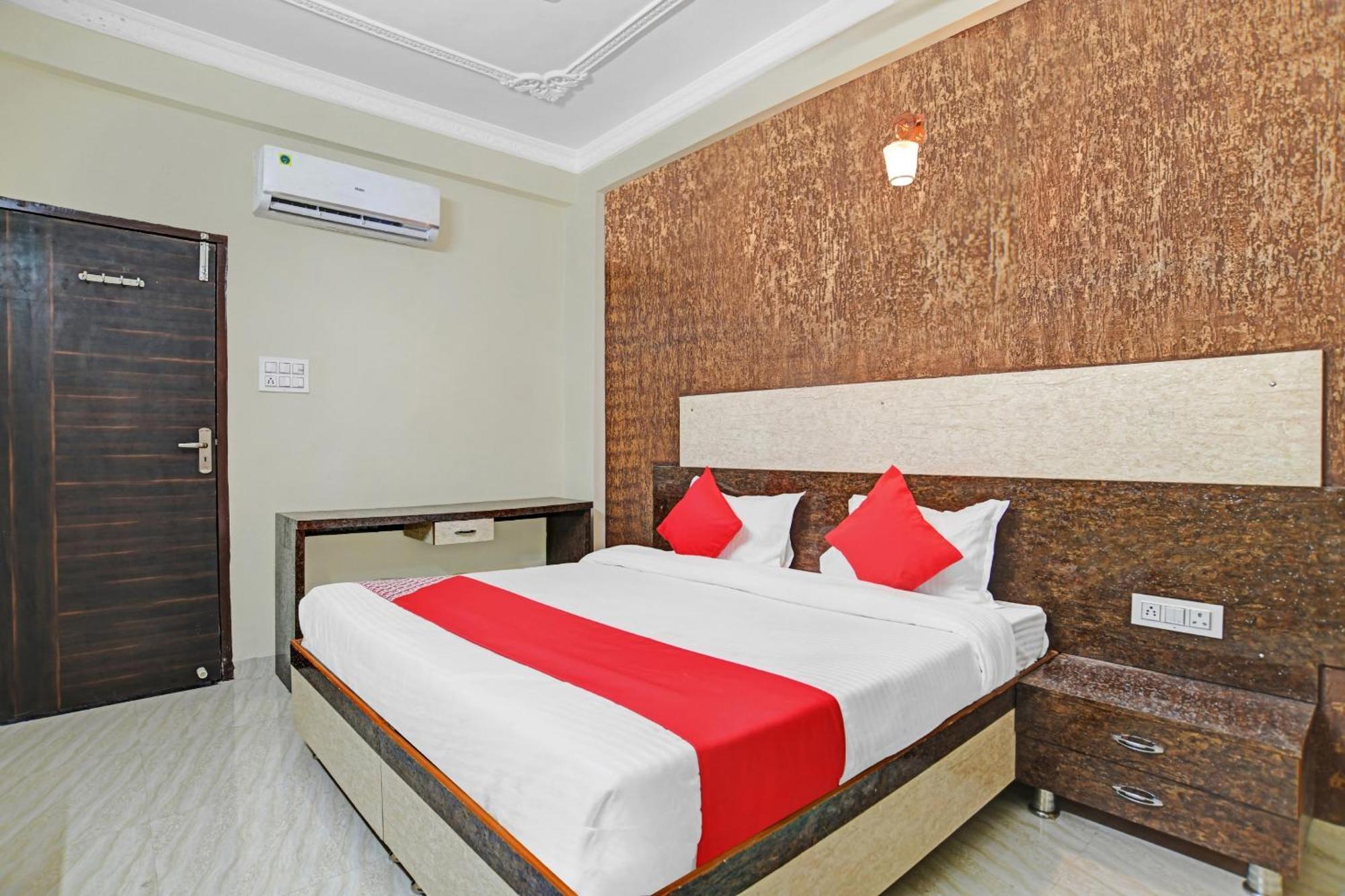 Hotel O Zodiac Индаур Экстерьер фото
